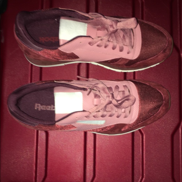 Size 11 Reebok classics - Picture 4 of 4